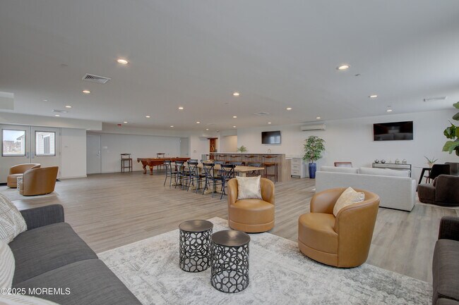 Building Photo - 258 Morris Ave