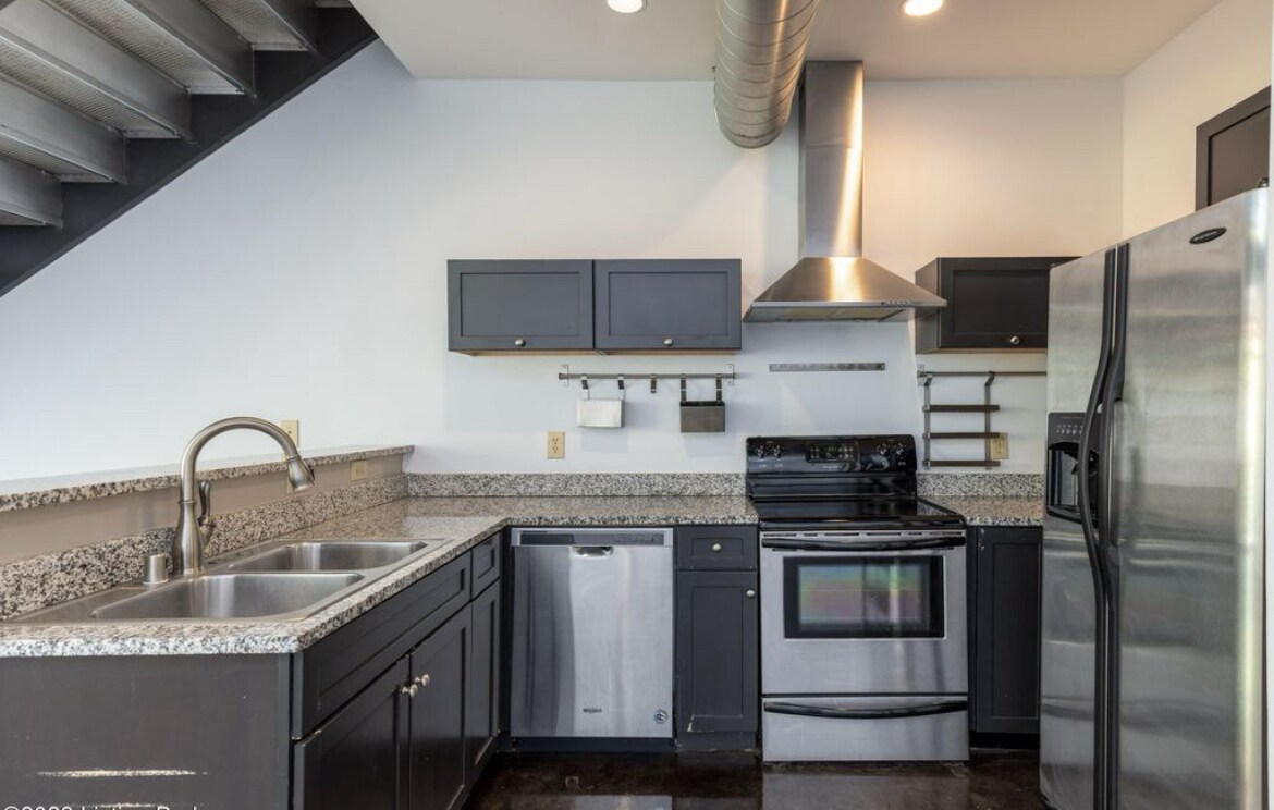 kitchen - 400 E Main St