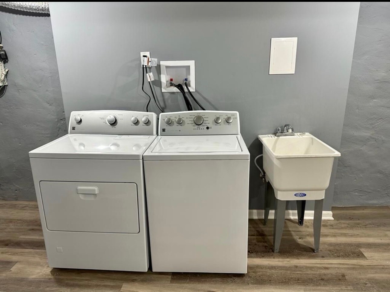 Building Photo - 4442 Overbrook Ave