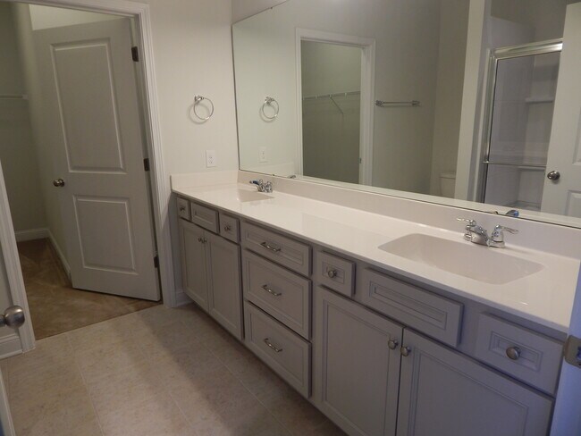 Building Photo - Beautiful home in Del Webb by Riverlights (55 and over community)