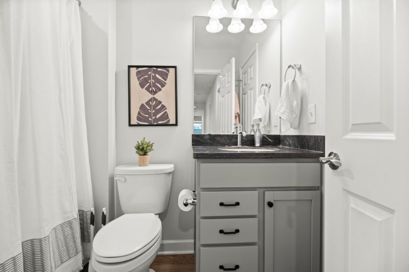 Building Photo - 2273 E 100th St