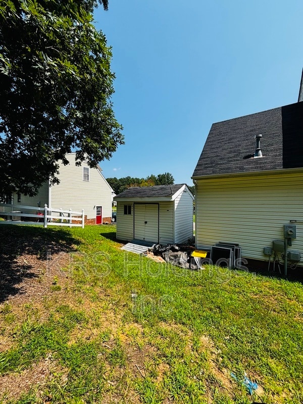 Building Photo - 15012 Pine Vista Ln