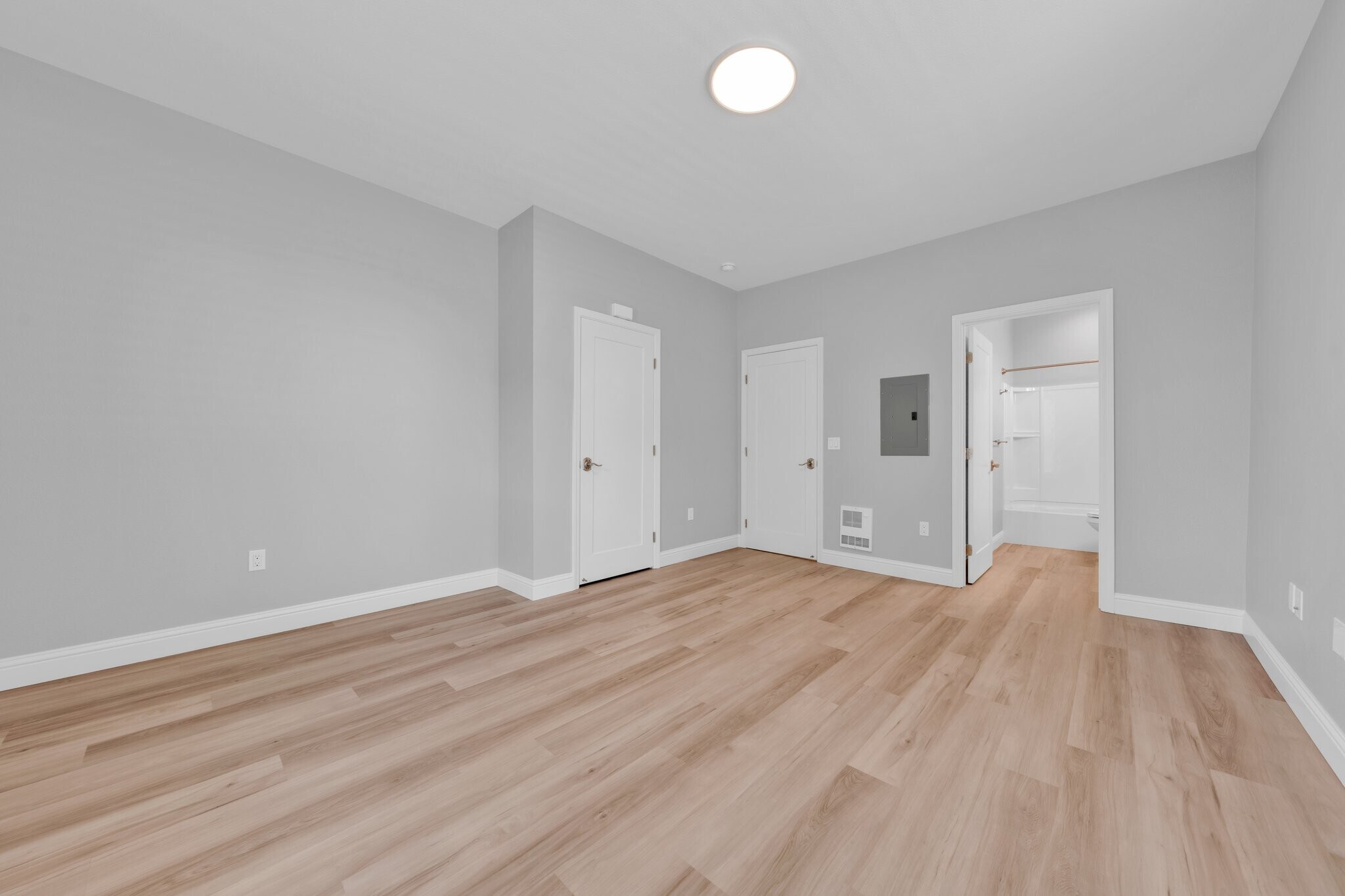 Building Photo - 2016 Dwight Way