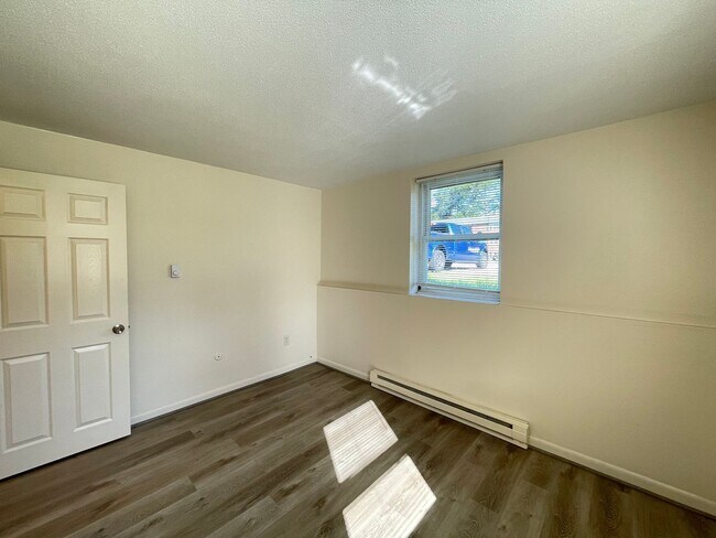 Building Photo - 181 Loudon Rd