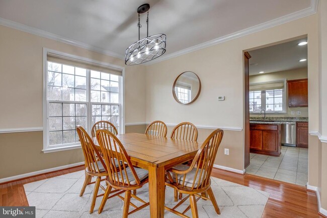 Building Photo - 7536 San Diego Ct