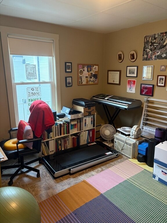 Building Photo - 53 Oak St