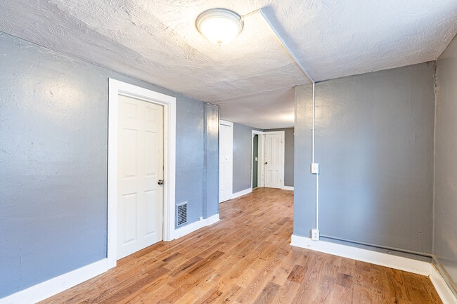 Building Photo - 243 Chamberlain St