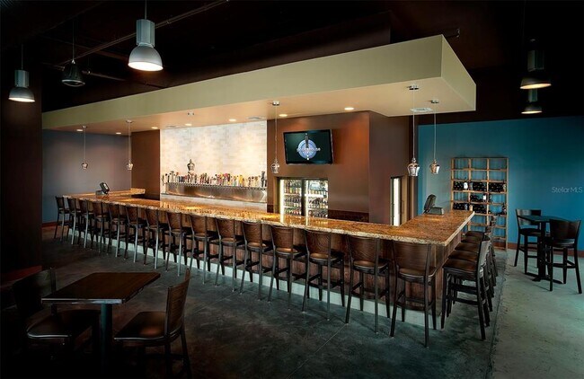 Building Photo - 1120 E Kennedy Blvd