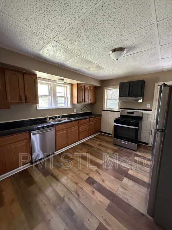 Building Photo - 2134 Rosebud Ave
