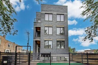 Building Photo - 6363 S Ellis Ave