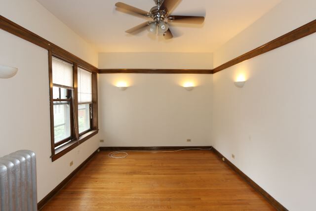 Building Photo - 819 W Waveland Ave