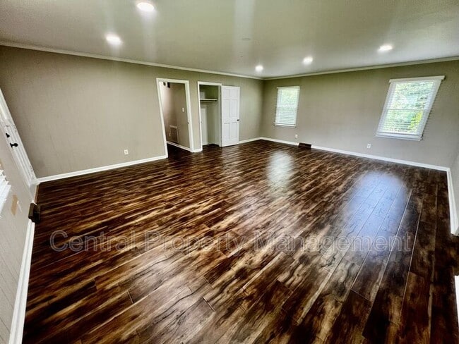 Building Photo - 103 Newman Dr
