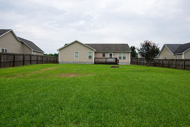 Building Photo - 202 Cottage Ln
