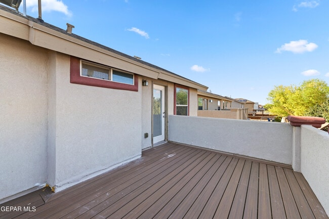 Building Photo - 11236 Northview Dr