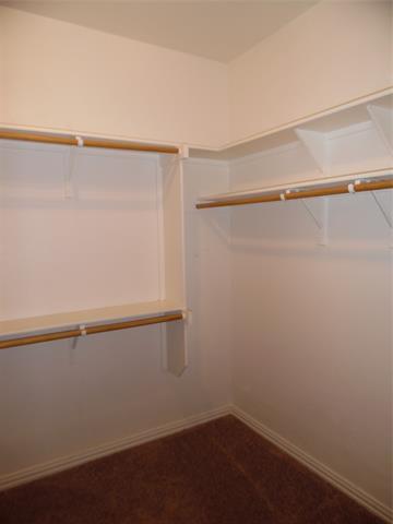 Building Photo - 8572 Davis Dr