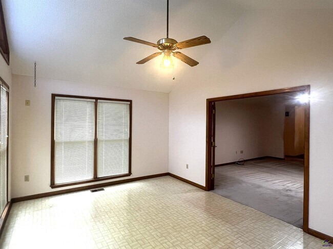Building Photo - 178 Woodard Rd