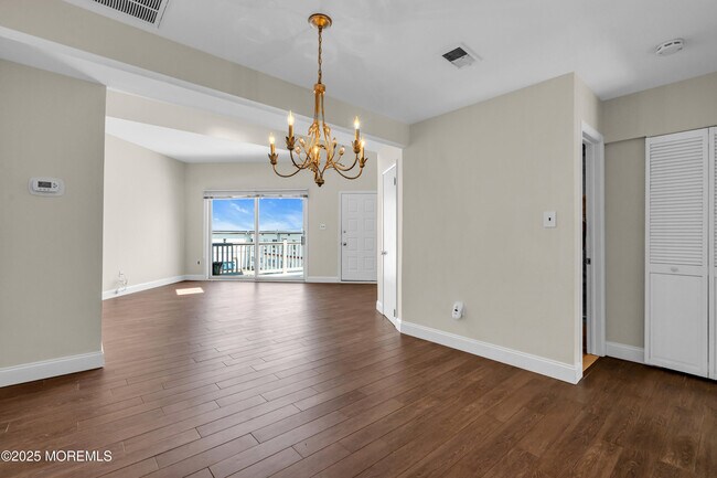 Building Photo - 621 Ocean Ave N