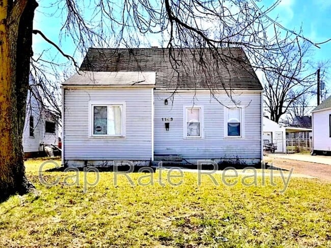 Primary Photo - 1143 Duxberry Ave