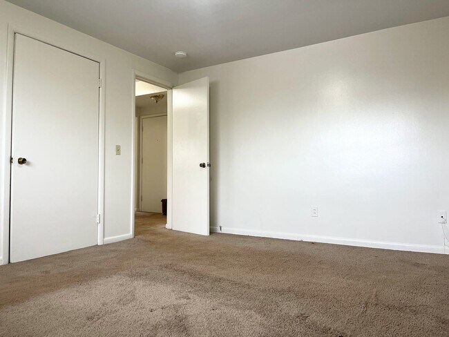 Building Photo - Parker Heights Apartments