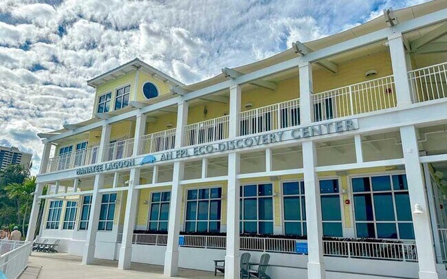 Building Photo - 5411 N Flagler Dr