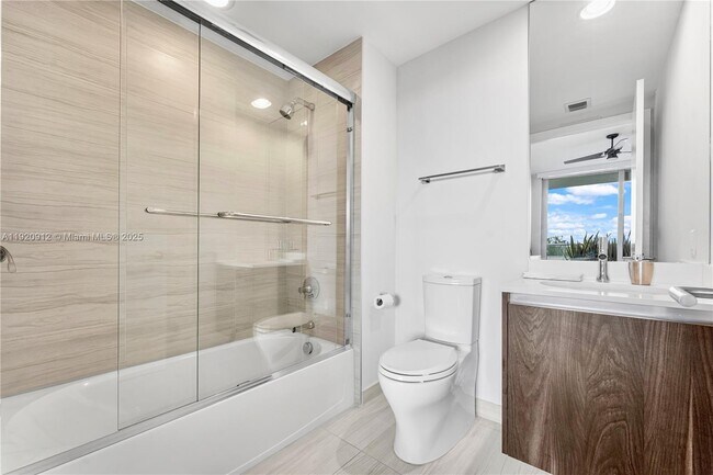 Building Photo - 1180 N Federal Hwy