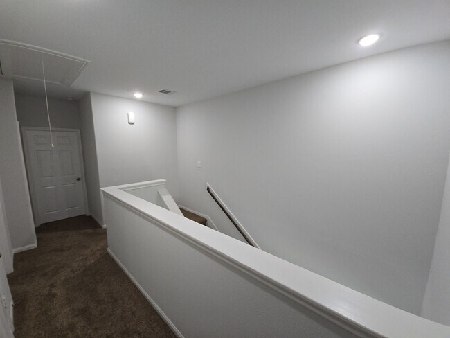 Building Photo - 9509 Madera Rd