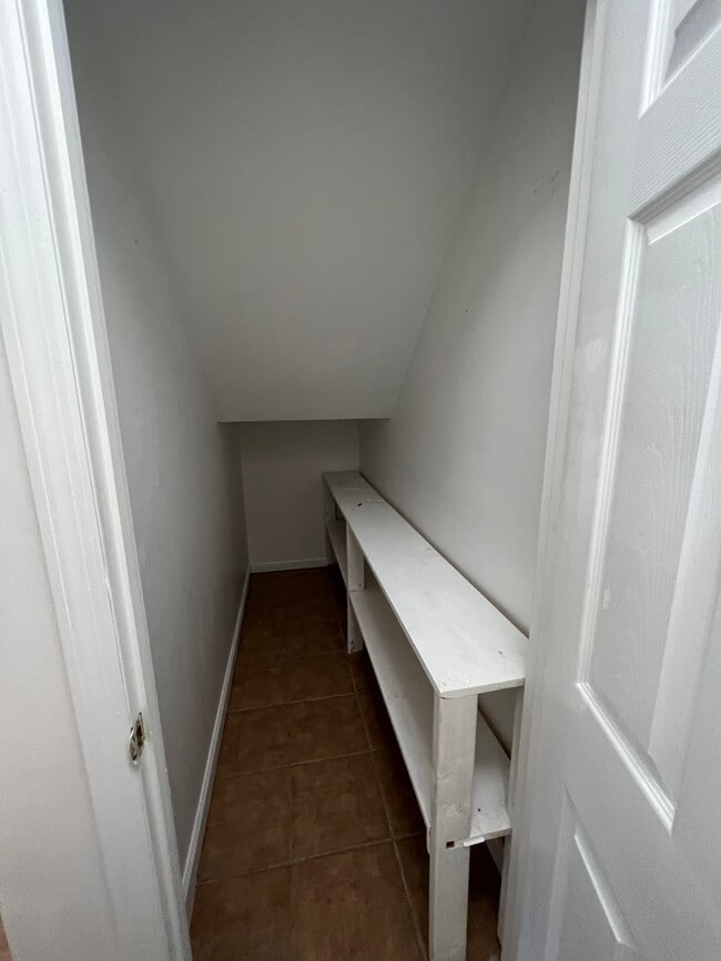 Building Photo - 3227 Riverdale Ave