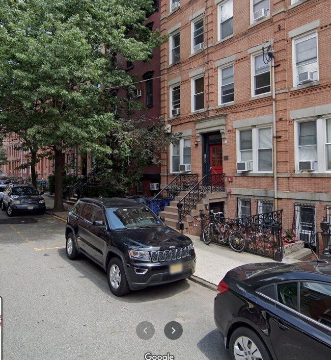Building Photo - 915 Garden St