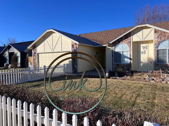 Building Photo - Gardnerville Ranchos Single Family Home fo...