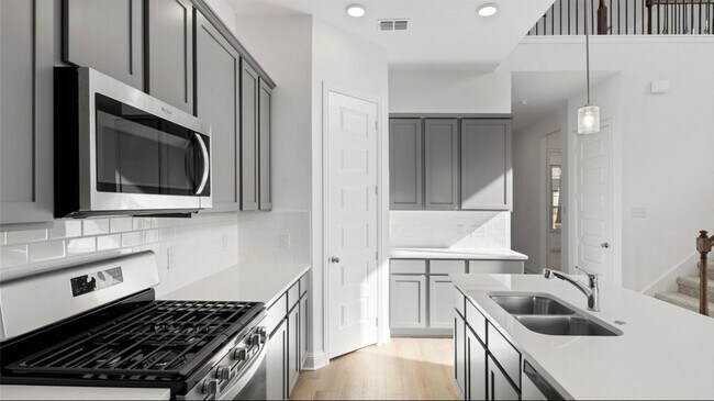 Building Photo - 2335 Sheppards Ln