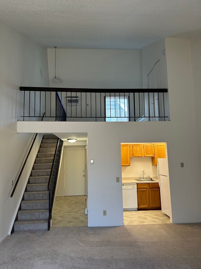 Interior Photo - Aspen Oaks