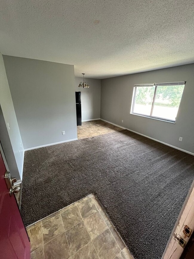 Building Photo - 2 Bedroom Apartment in Butler!!!