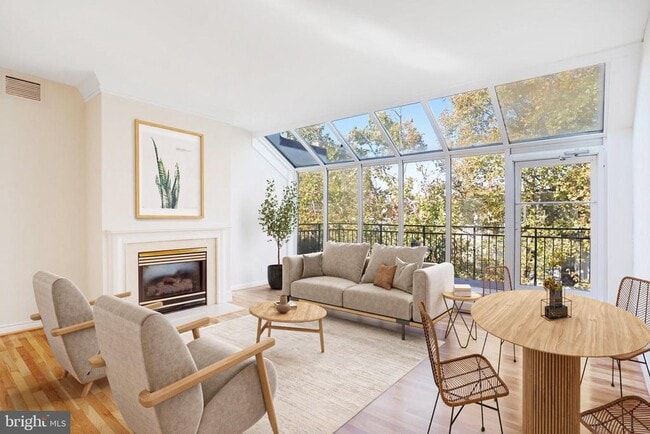 Primary Photo - 42 G St SW