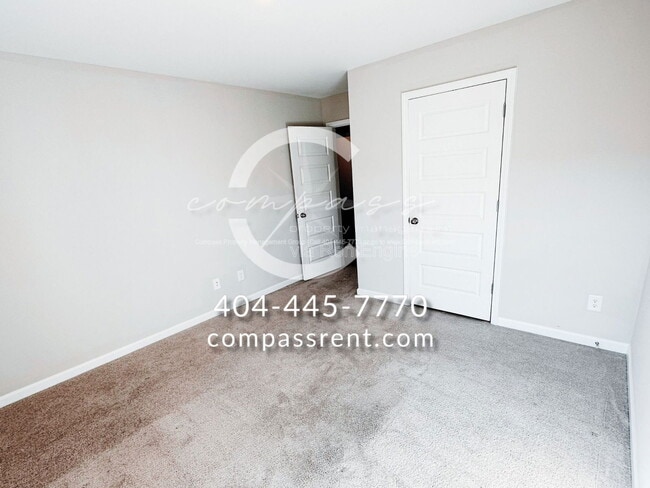 Building Photo - 200 Lyndon Wy NW