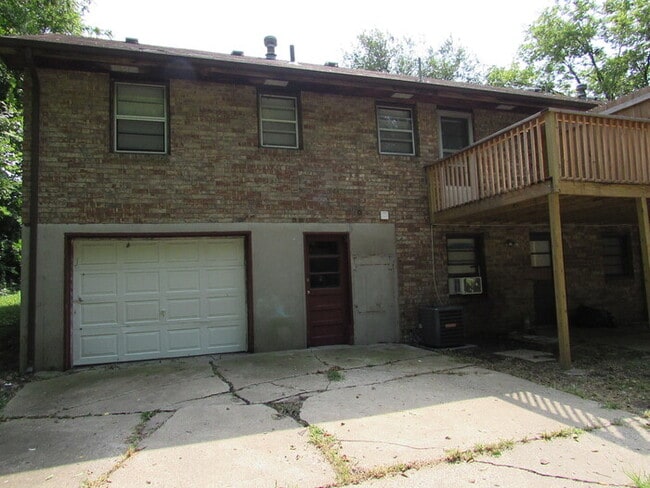 Building Photo - Updated Duplex in Pleasant Valley!