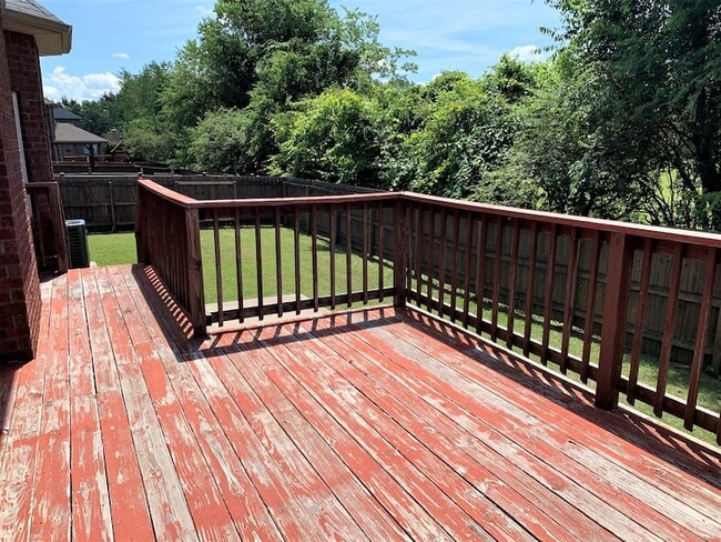 Building Photo - 320 Foundry Cir