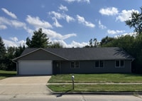 Building Photo - 3 Bedroom Home for rent in Newton, IA