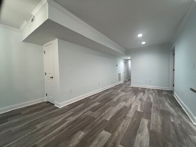 Building Photo - Totally Remodeled Building with the Charm ...