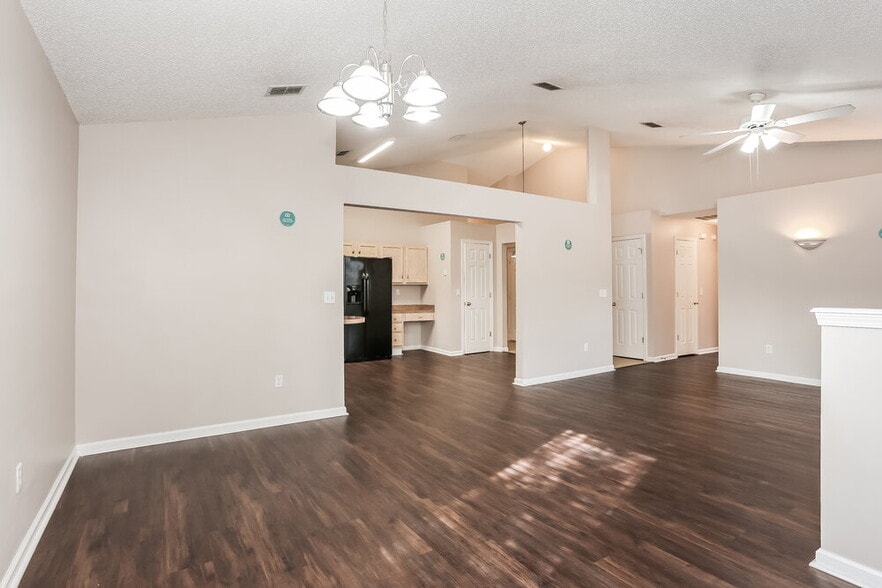 Building Photo - 3410 Guernsey Ct