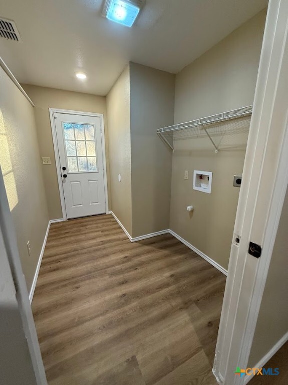 Building Photo - 2100 Farm To Market Rd 2722