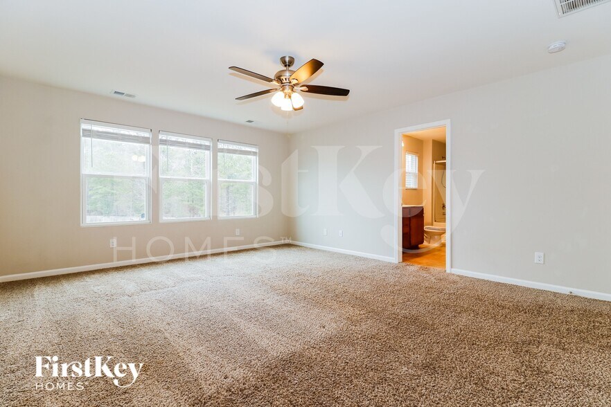 Building Photo - 104 Breeders Ct