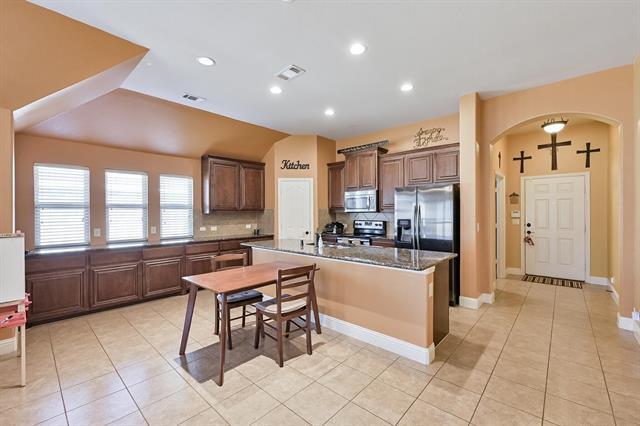 Building Photo - 1108 Longhorn Drive