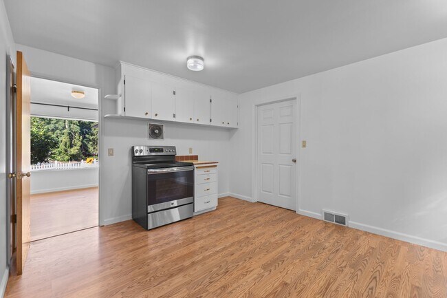 Building Photo - 4bd/2ba Seattle House