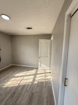 Building Photo - 1905 Hasley Dr