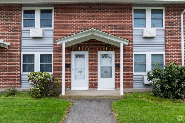 Entrance - Park East Townhouses