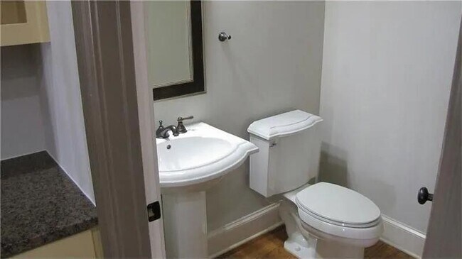 Building Photo - 6556 Bennington Bluff Ct