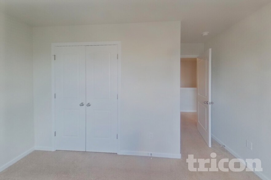 Building Photo - 4012 Reinfield Dr