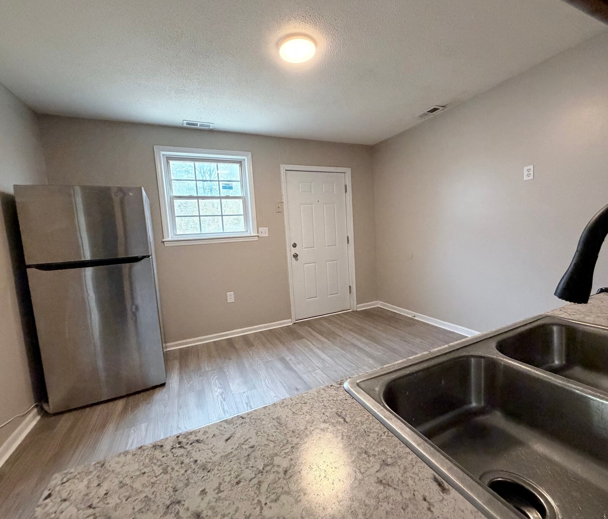 Building Photo - 125 McClure St