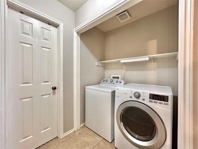 Building Photo - 2011 Ashberry Trail