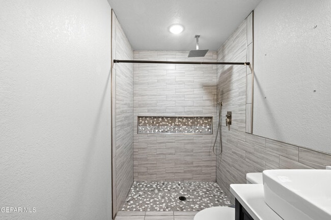 Building Photo - 12160 Valley Quail Dr